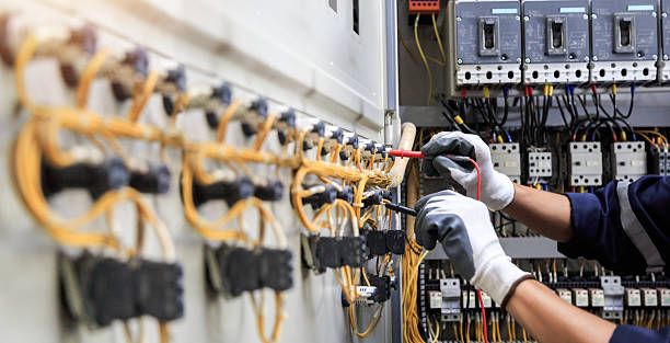 Professional Electrician technician working in SeaTac, WA